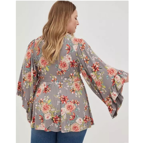 Torrid Babydoll Super Soft Surplice Volume Sleeve Top sz 0X floral - Picture 3 of 12